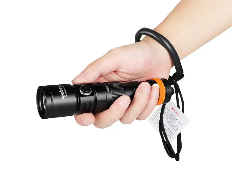 OrcaTorch DC710 Tauchlampe Set mit USB-C Direktladung, 1 Akku, max. 3000 Lumen
