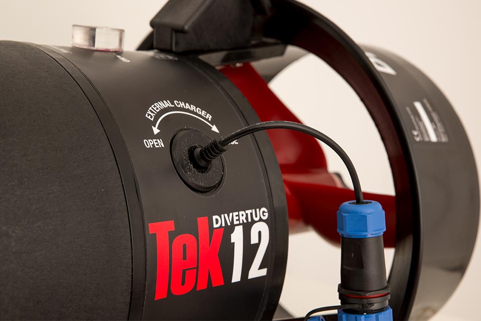 Divertug Tek12, Ladeport