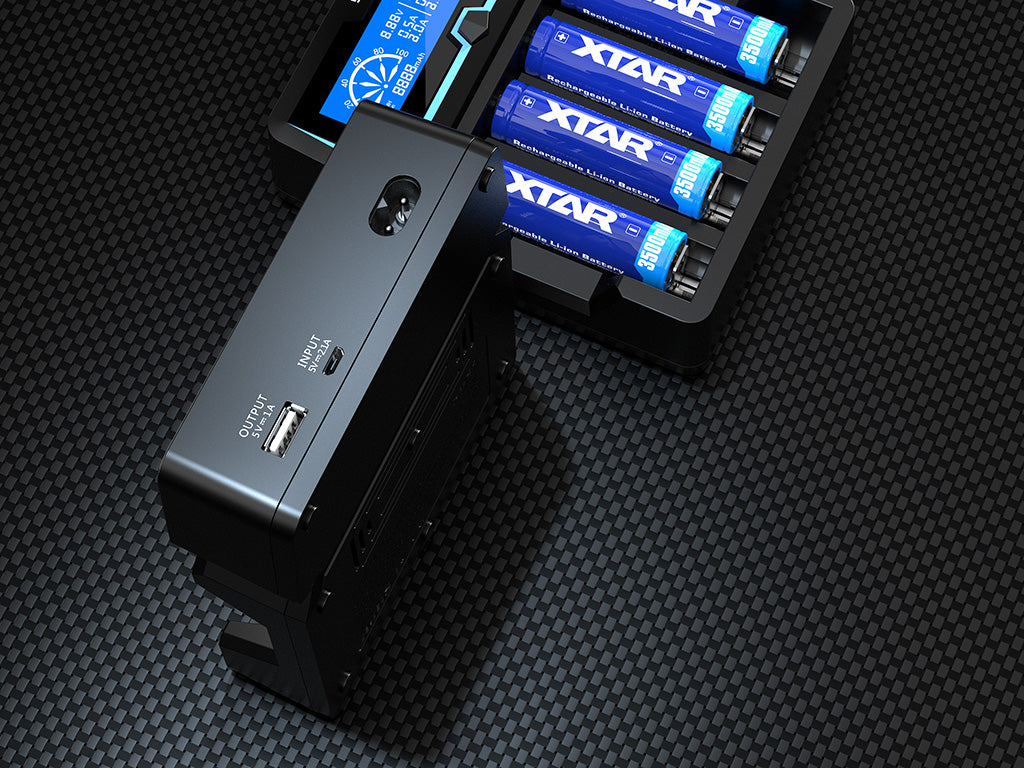 XTAR X4 4-Fach Ladegerät, Ladeanschluss